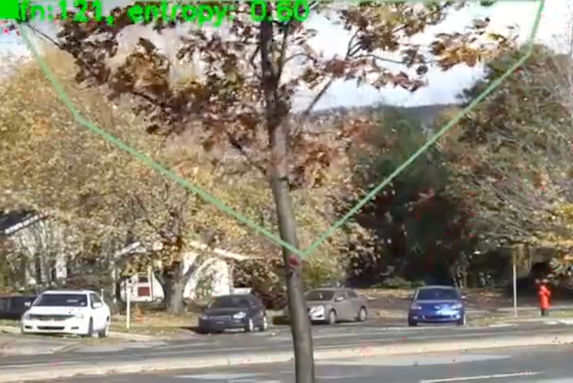 Zona de detecção de movimento: exclui a detecção de movimento da zona com anotação no vídeo de exemplo